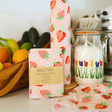 Load image into Gallery viewer, Reusable Strawberry Paperless Towels – Perfect for an Eco-Friendly Home
