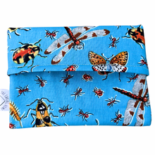 Load image into Gallery viewer, Bugs Reusable Snack Bag – Sustainable, Versatile, Washable &amp; Eco-Friendly
